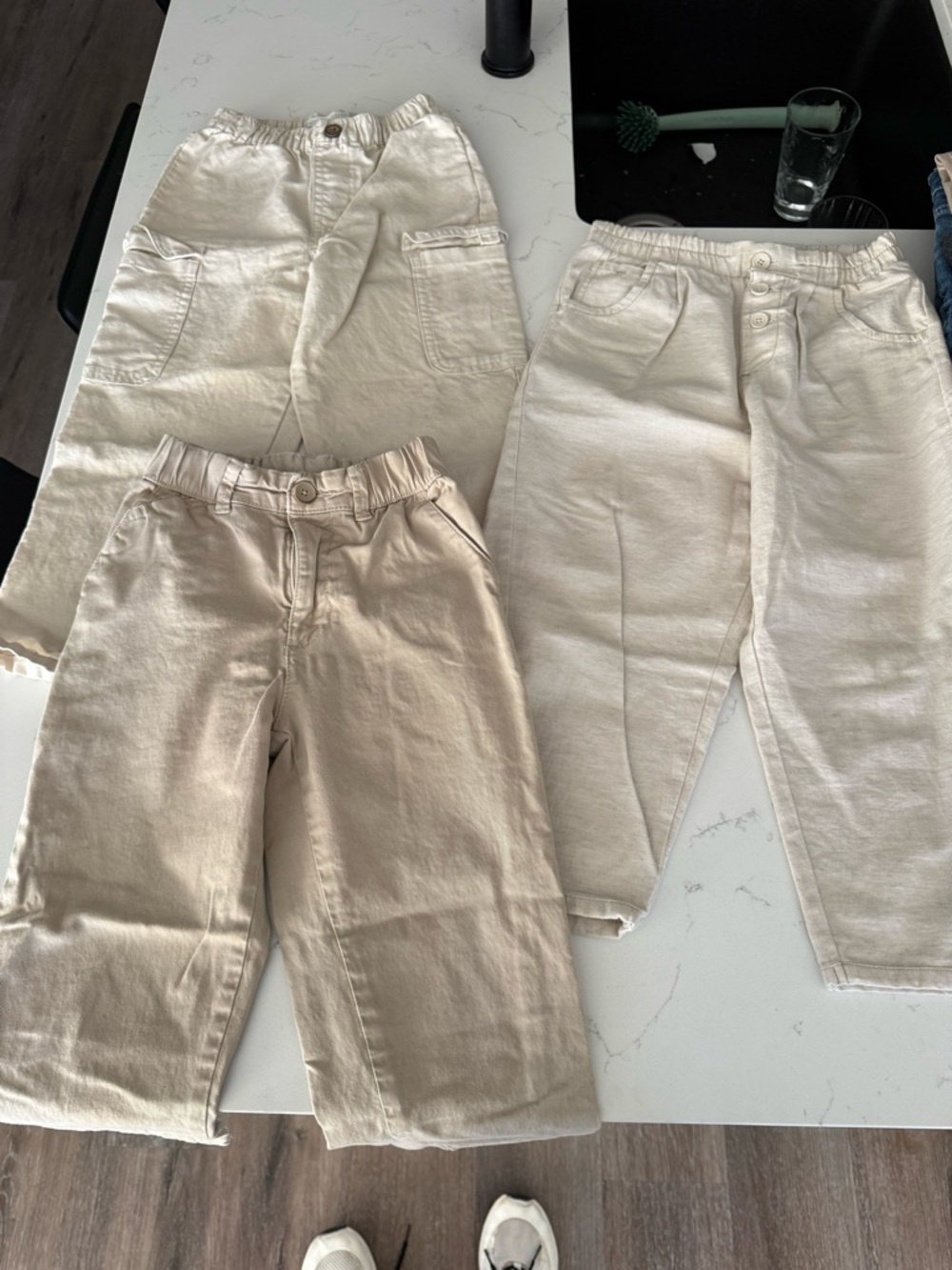 Zara Kids Three-Pack Neutral Tan/Cream Pull-On & Button-Front Bottoms